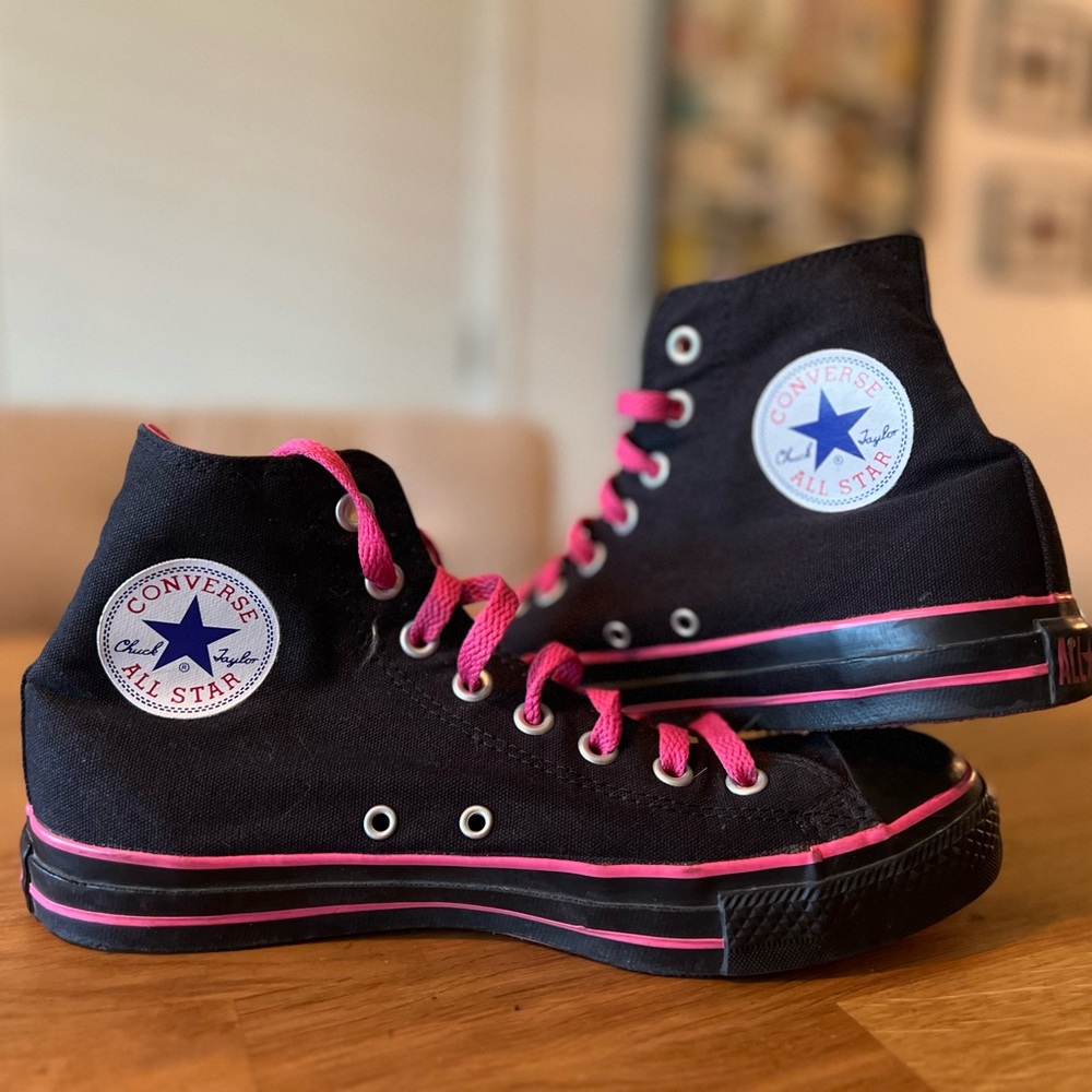 Converse HiTops Women’s size 9- SKU#1k918